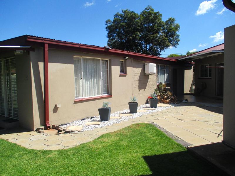 4 Bedroom Property for Sale in Hospitaalpark Free State